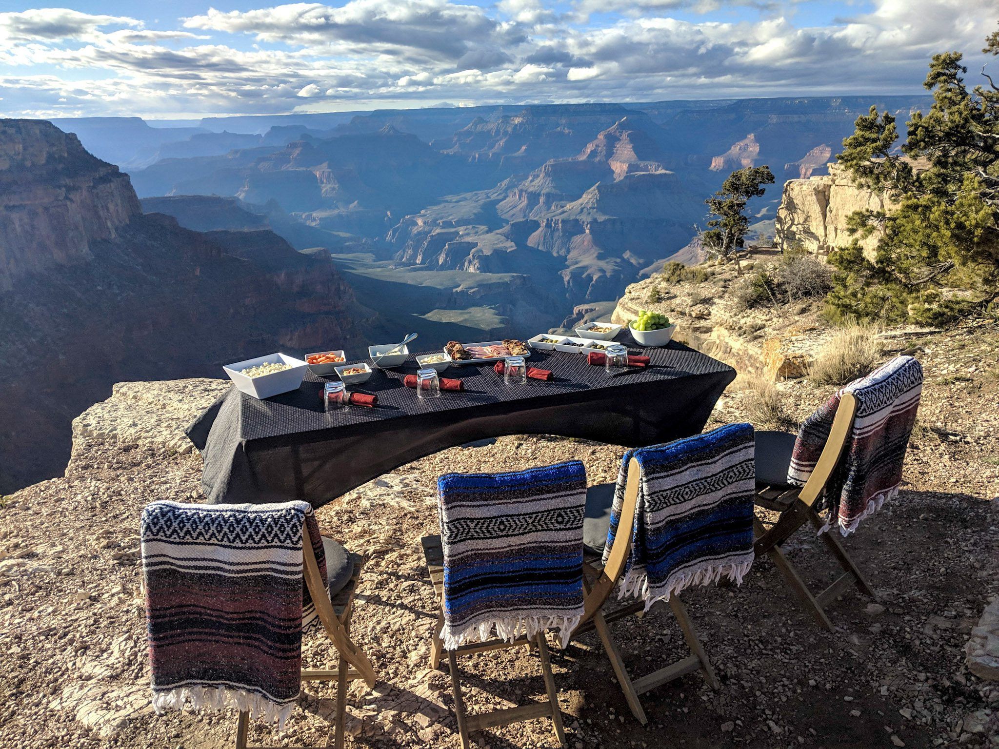 10 One Of A Kind Dining Experiences To Reserve In 2024   Grandcanyonlunch 6577660e6e6a0 