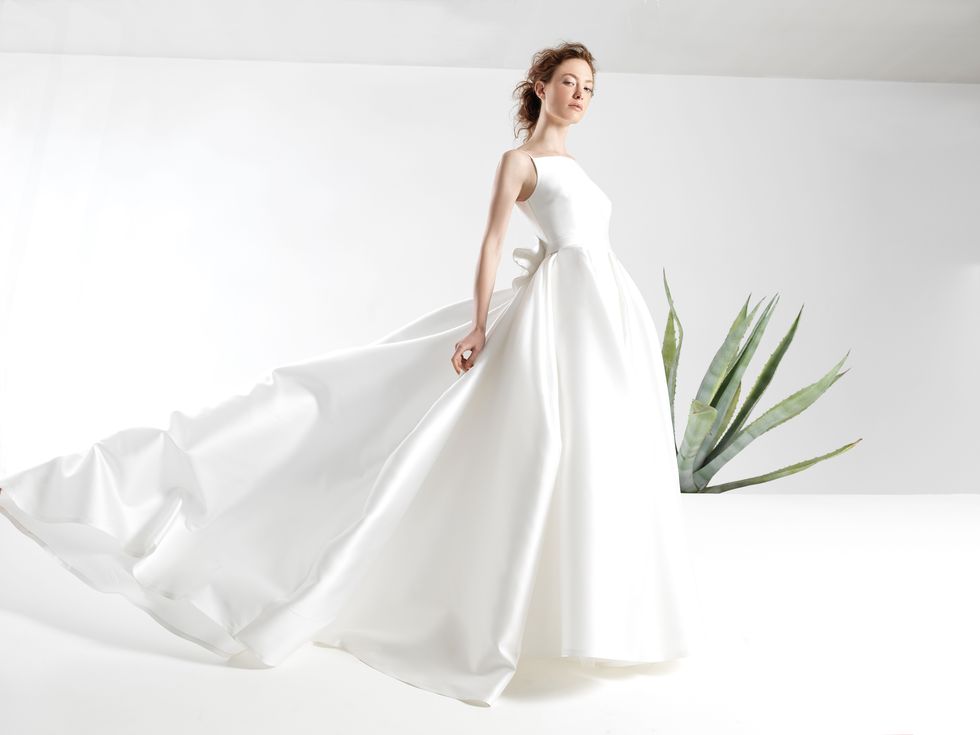 Gown, Dress, Wedding dress, Clothing, White, Bride, Photograph, Bridal clothing, Bridal party dress, Shoulder, 