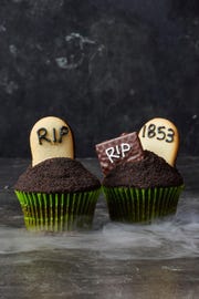 Graveyard Cupcakes