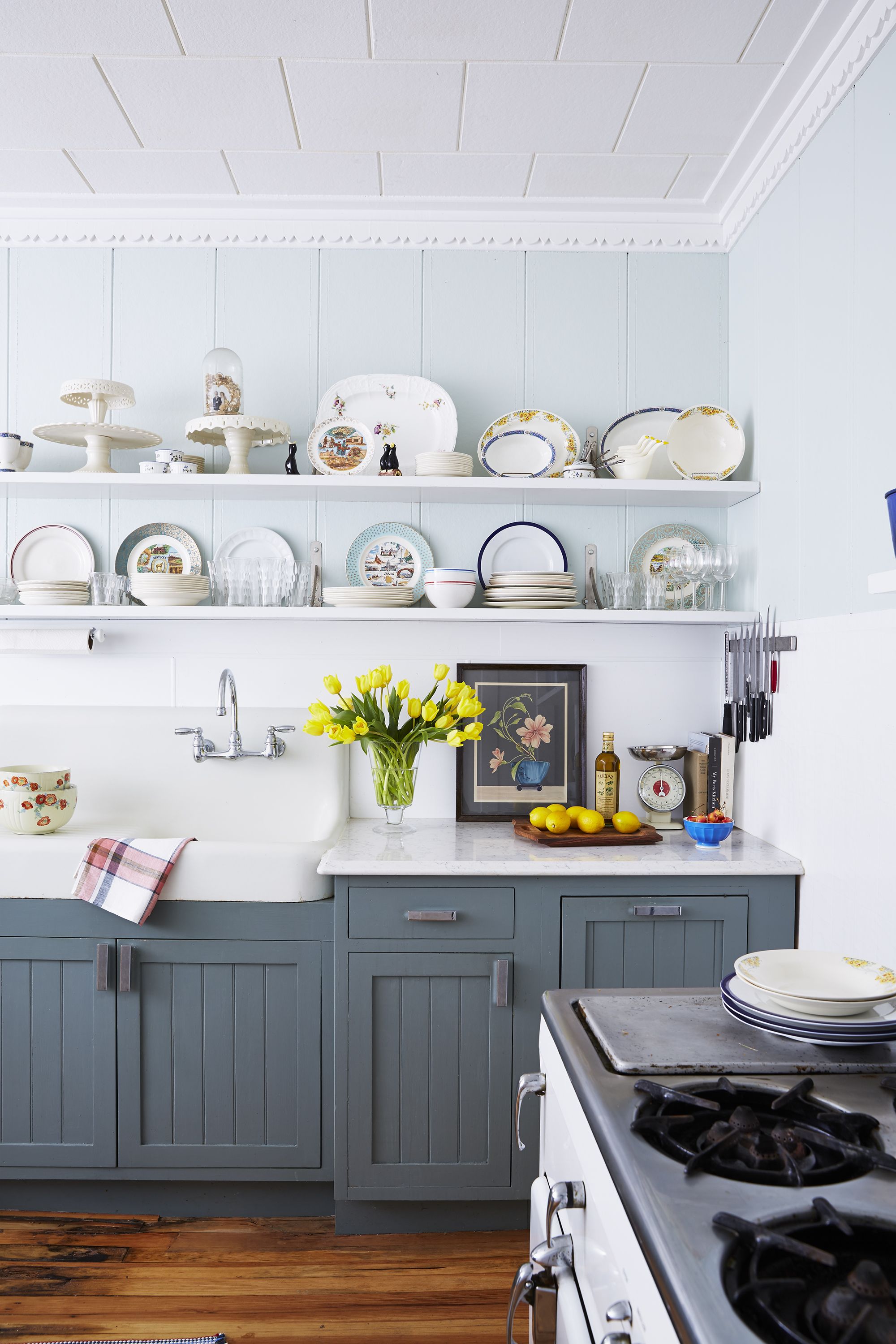 gray-kitchen-cabinets-open-shelves