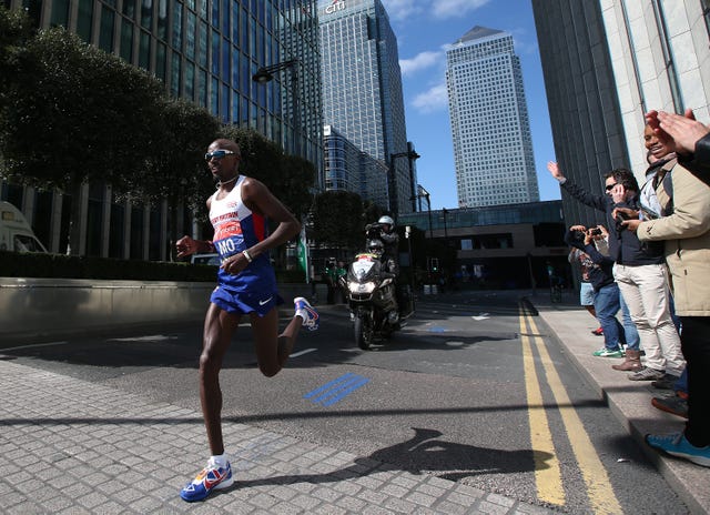 Mo Farah running at the Virgin Money London Marathon 2014