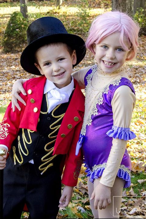 sibling halloween costumes  showman