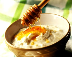 greek yoghurt with honey