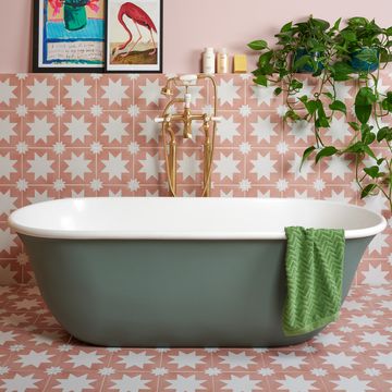 omnia bath, bc designs, bathroom with green bathtub and pink and white star tiles