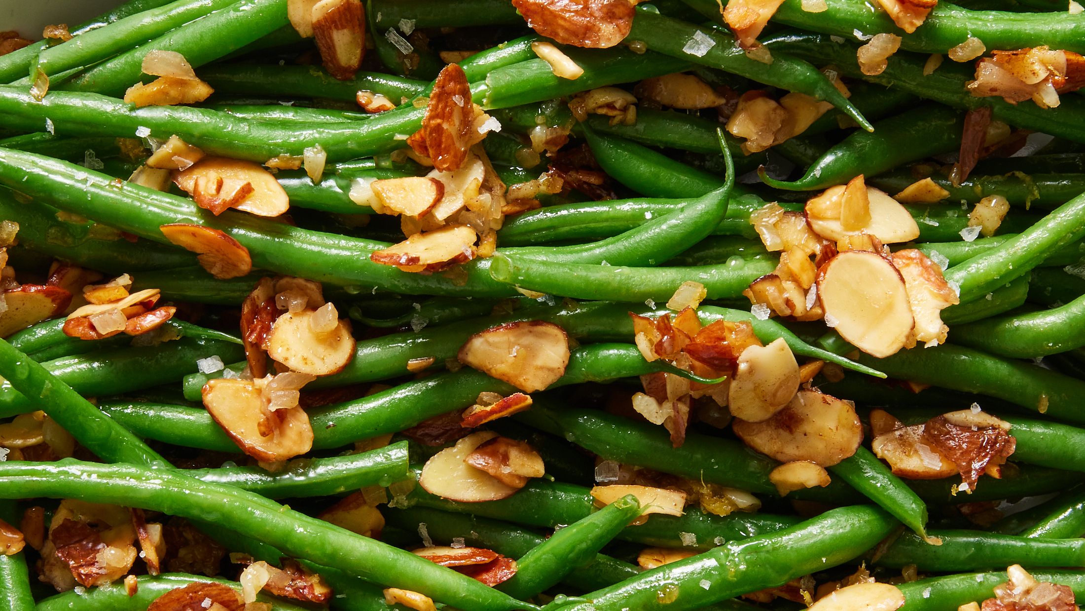 How To Make Slow Cooker Green Beans Recipe (Easy Side Dish)