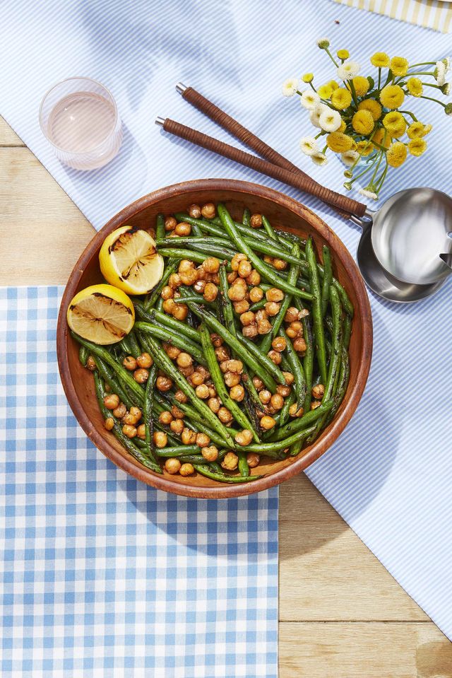 green beans with crispy chickpeas