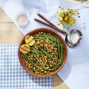 green beans and crispy chickpeas