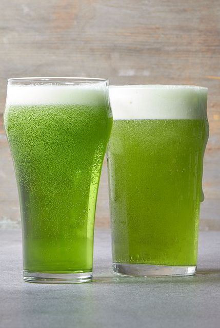 glass of st patrick's day green beer
