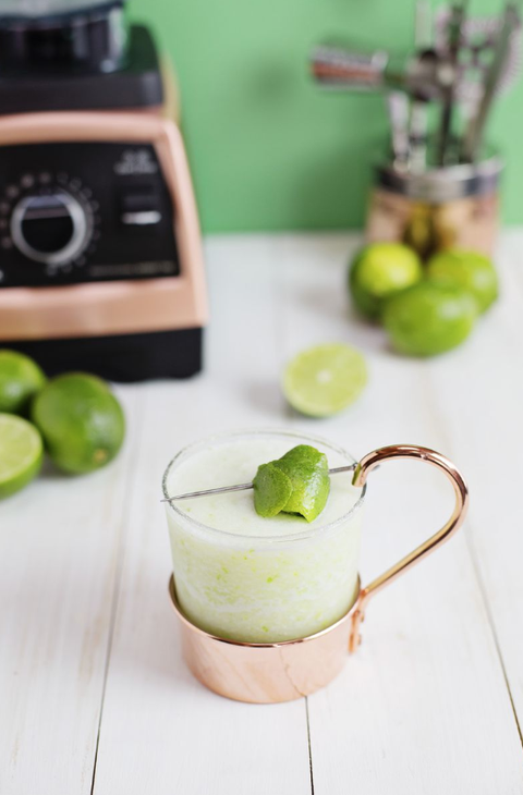 green cocktail pisco sour