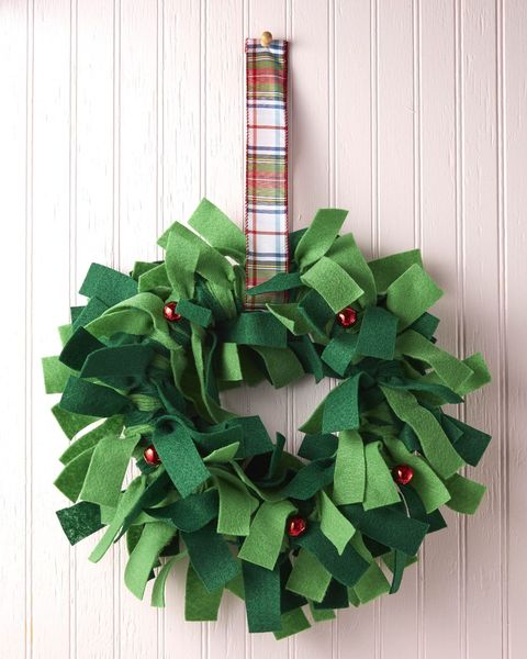 felt ties, diy christmas wreath ideas