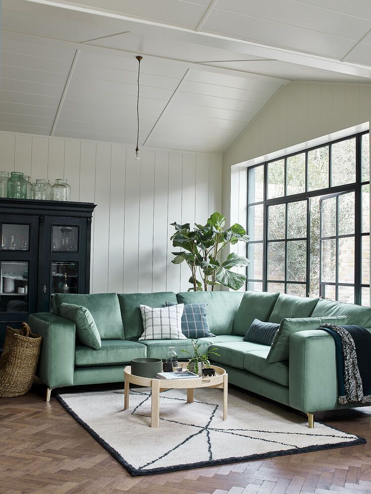 Green Living Room 21 Inspiring
