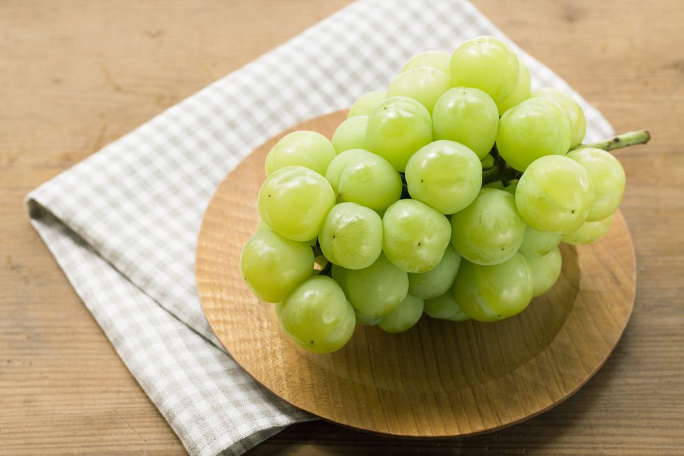 「綠葡萄」水分多且維生素c高