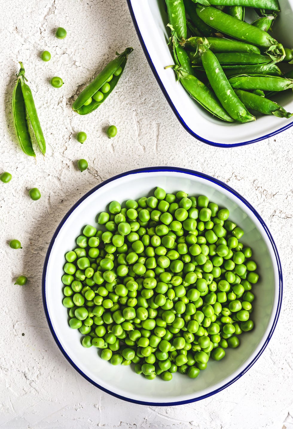 green peas in a bowl