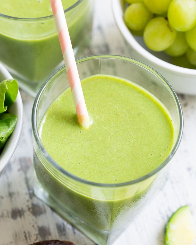 paleo green smoothie with protein