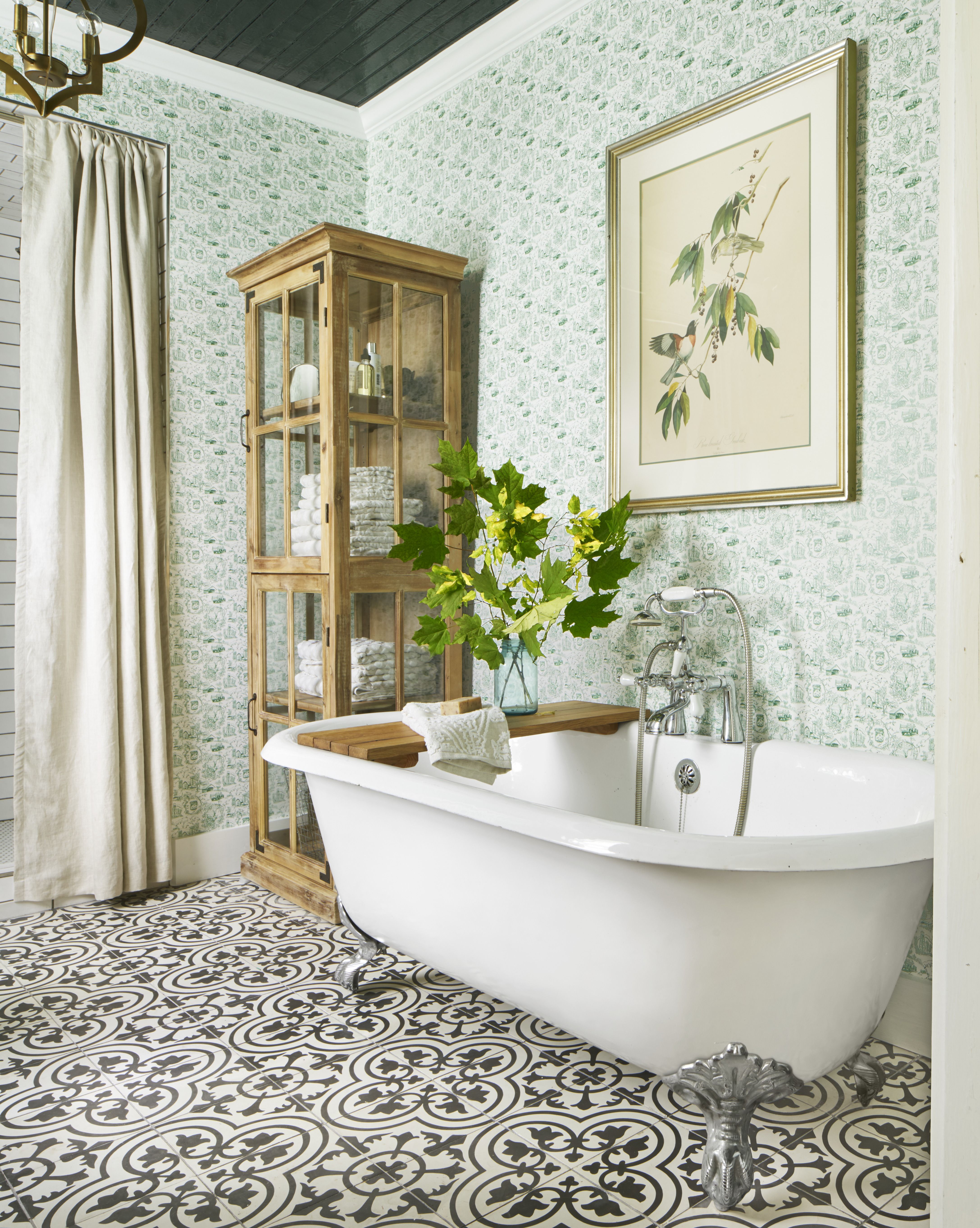 15 Bathroom Wallpaper Designs to Create a Colorful Space