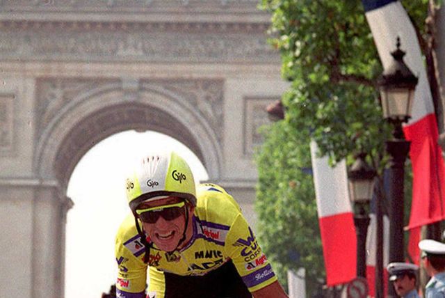Greg LeMond of the US rides on the Champs Elysees