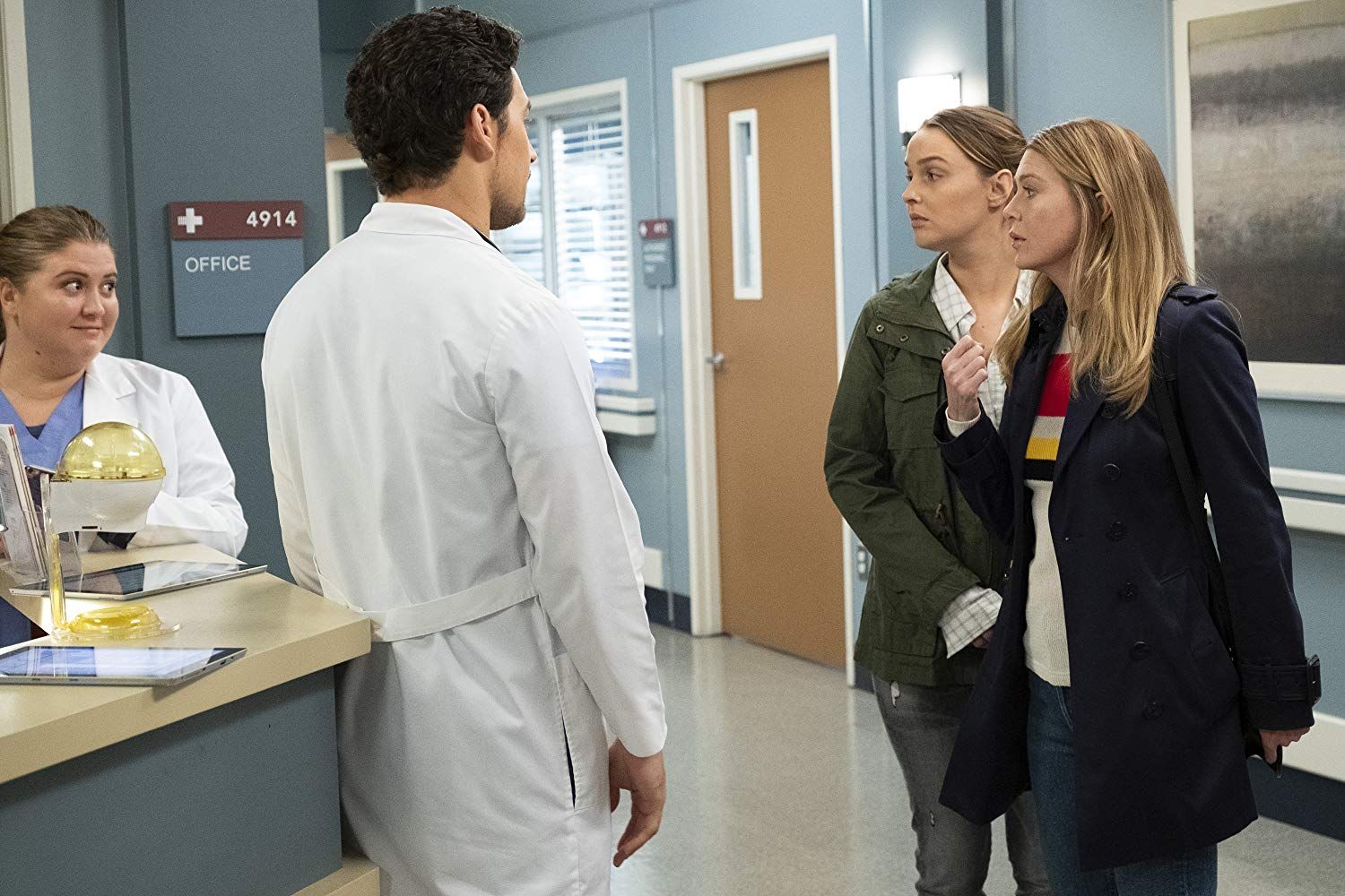 Watch greys anatomy season 15 sales episode 24 online