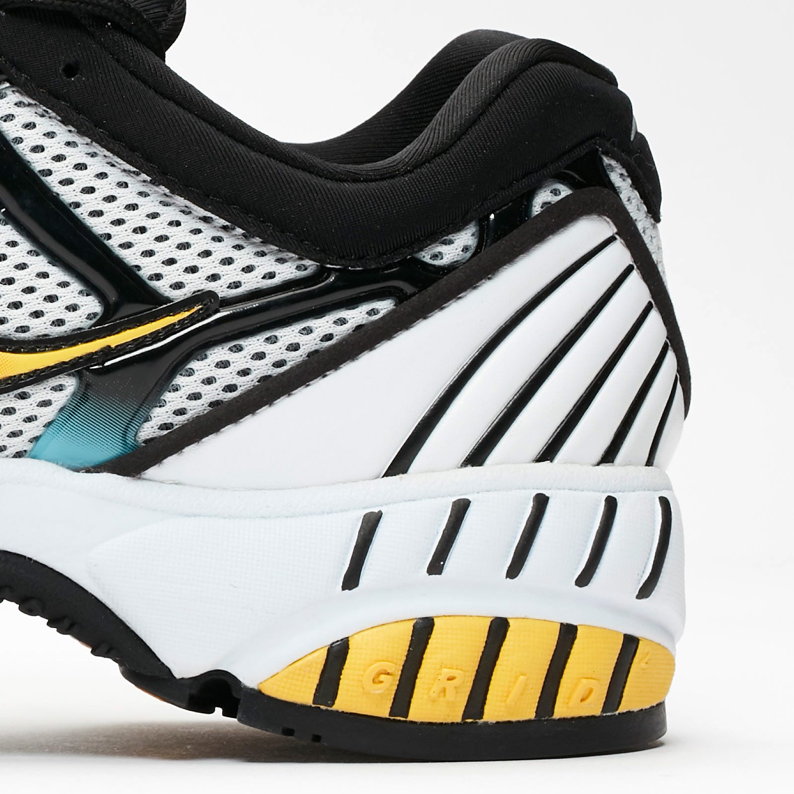 Shoe, Footwear, White, Black, Running shoe, Athletic shoe, Sneakers, Walking shoe, Cleat, Outdoor shoe, 