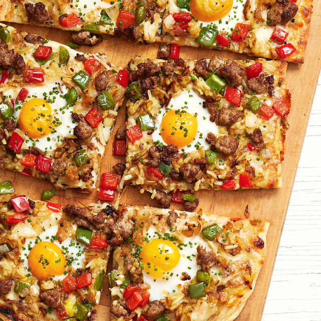 grilled breakfast pizza