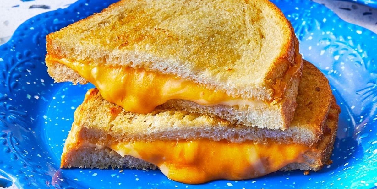 https://hips.hearstapps.com/hmg-prod/images/grilled-cheese-recipes-64a851c1e6a08.jpeg?crop=1.00xw:0.502xh;0,0.239xh&resize=1200:*