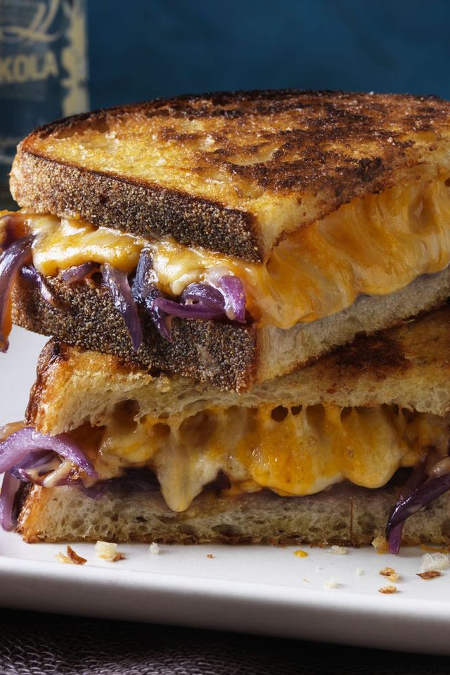 grilled cheese with bourbon melted onions