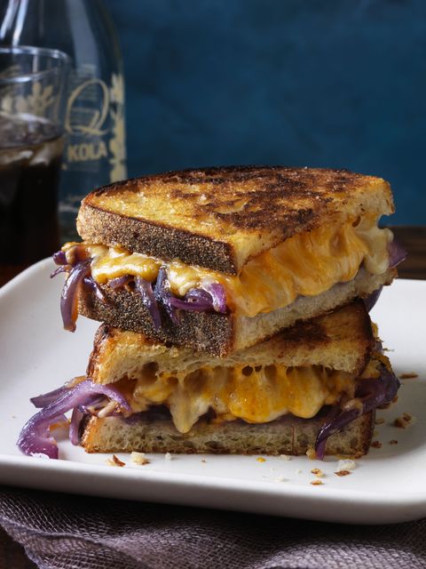 grilled cheese with bourbon melted onions