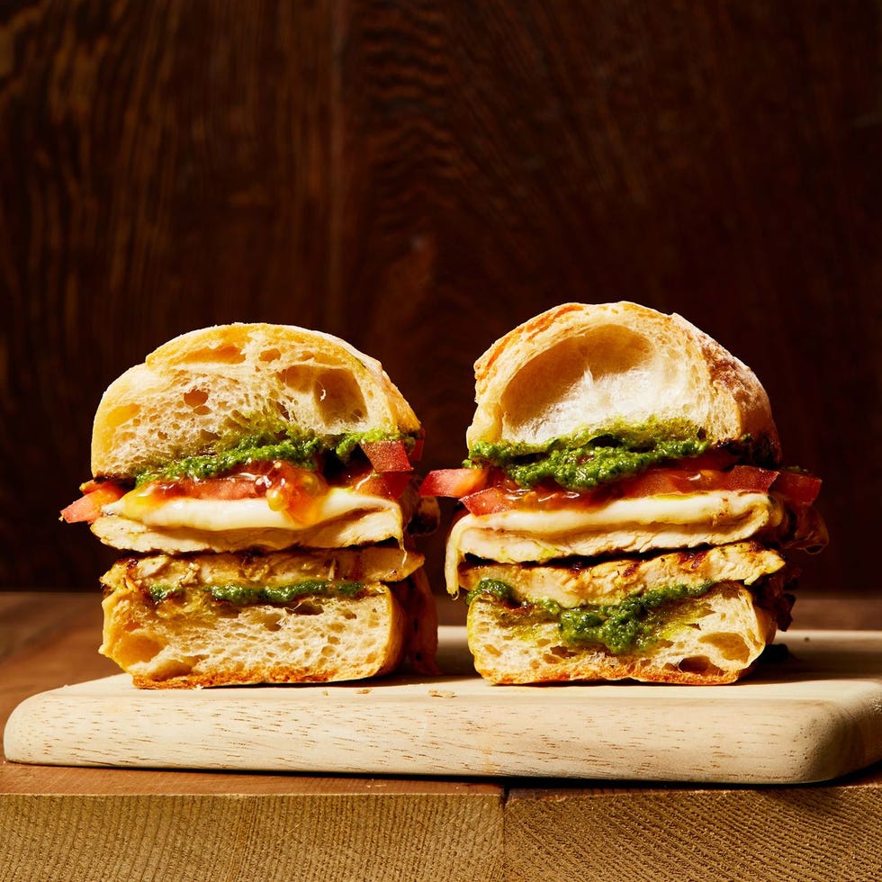 grilled chicken sandwich with pesto and tomato