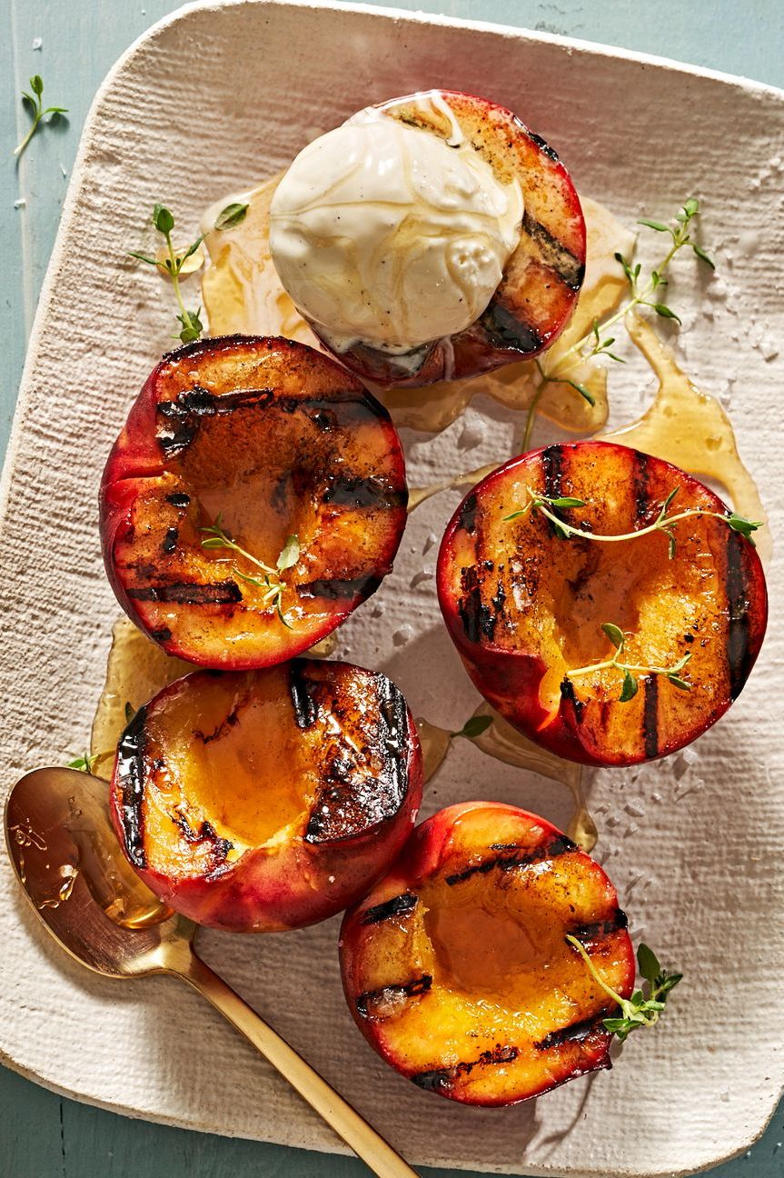 https://hips.hearstapps.com/hmg-prod/images/grilled-peaches3-1660432075.jpg?crop=0.881xw:0.882xh;0.0476xw,0.0329xh&resize=980:*