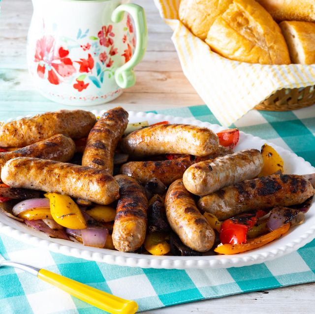 https://hips.hearstapps.com/hmg-prod/images/grilled-sausage-peppers-recipe-1620337029.jpg?crop=0.655xw:0.979xh;0.142xw,0&resize=640:*