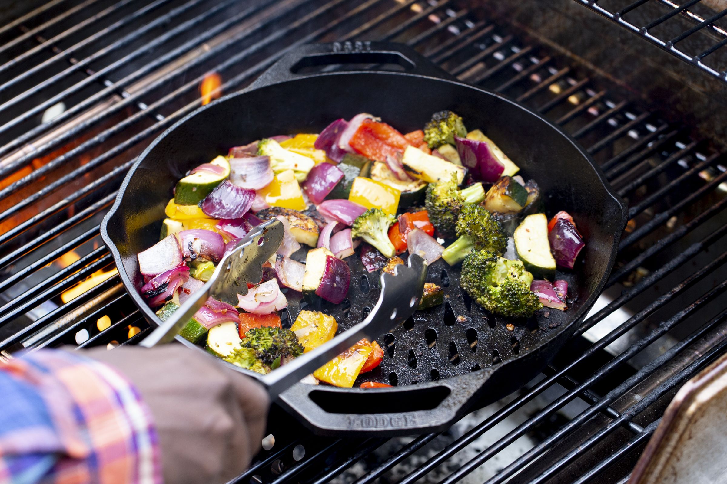 Lodge Portable Cast Iron Kickoff Grill