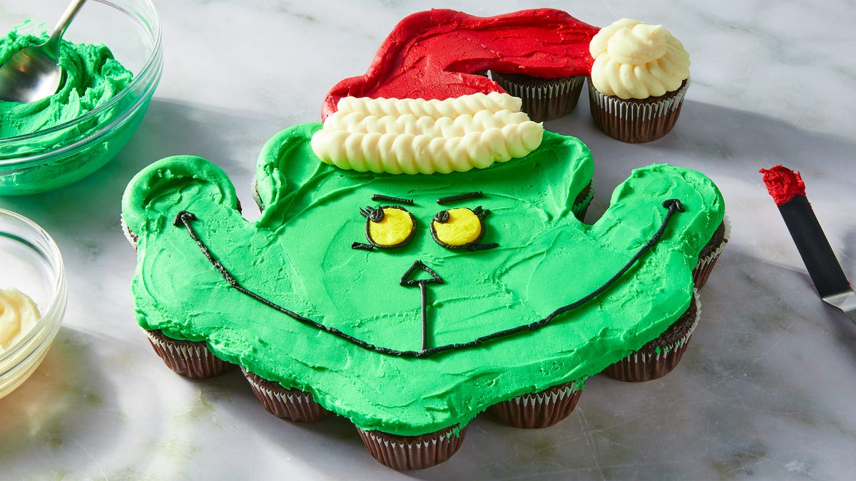 Video player poster image preview for Grinchy Pull-Apart Cupcakes Will Make Your Heart Grow Three Sizes