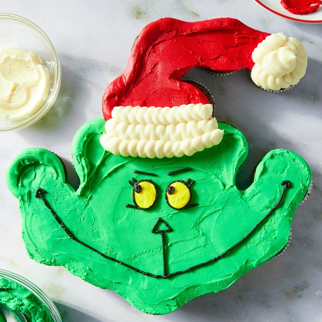 Grinchy Pull-Apart Cupcakes pull apart cupcakes decorated like the grinch