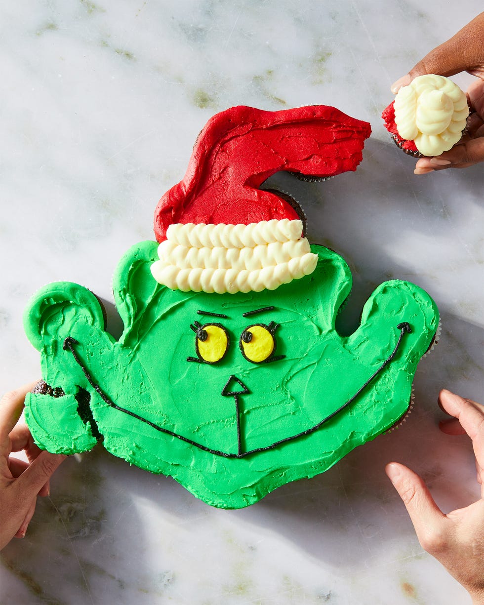 pull apart cupcakes decorated like the grinch