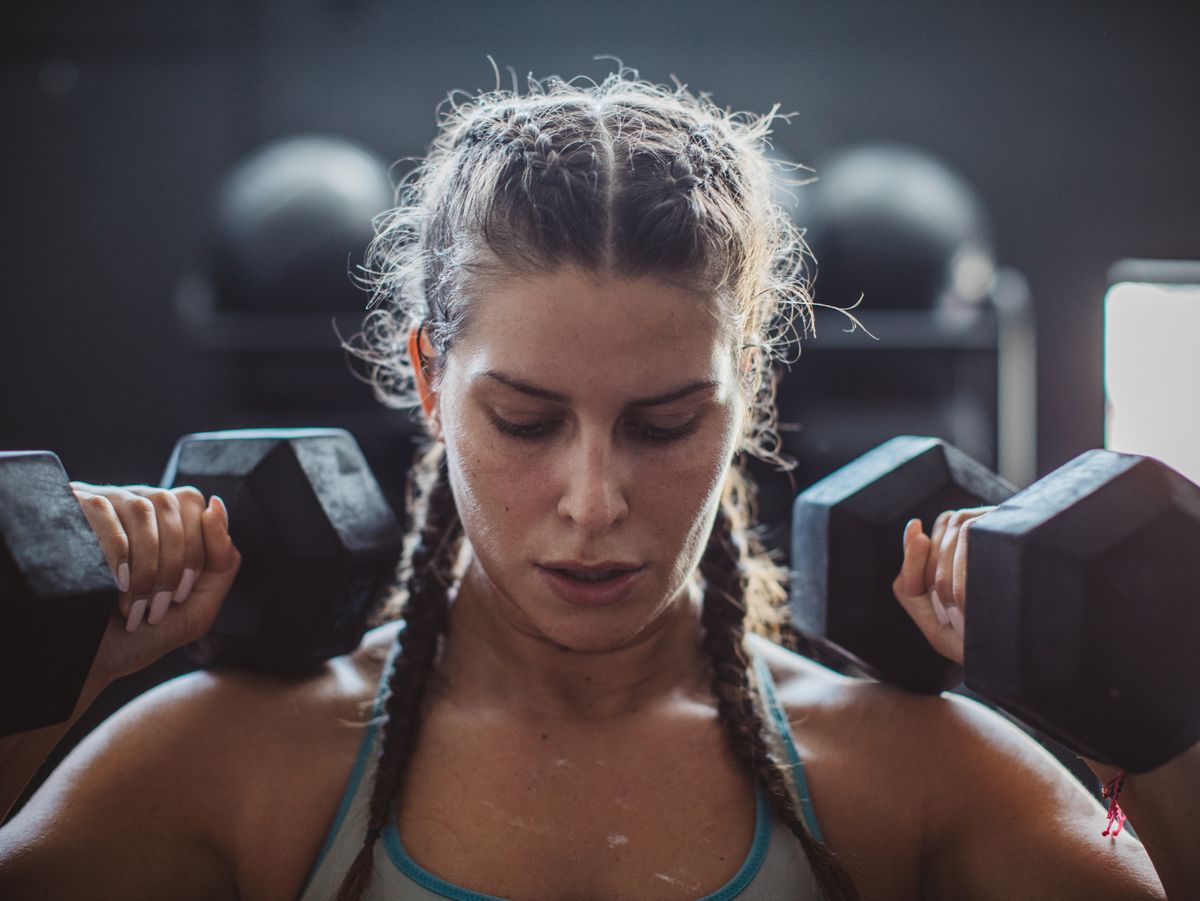 Strength training for women - why it's so important and how to do it at home