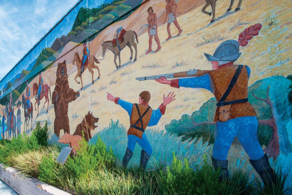a mural in los osos depicts the first sighting and killing of a california grizzly by members of the gaspar de portolá expedition, the spanish colonizers feasted on the slain animal