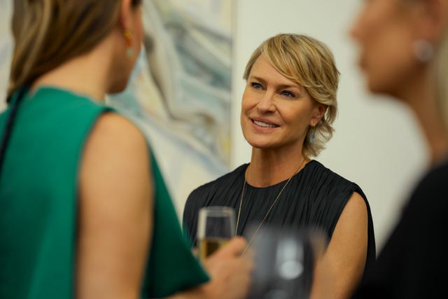 laura sanderson (robin wright) in the girlfriend photo: christopher raphael © amazon content services llc