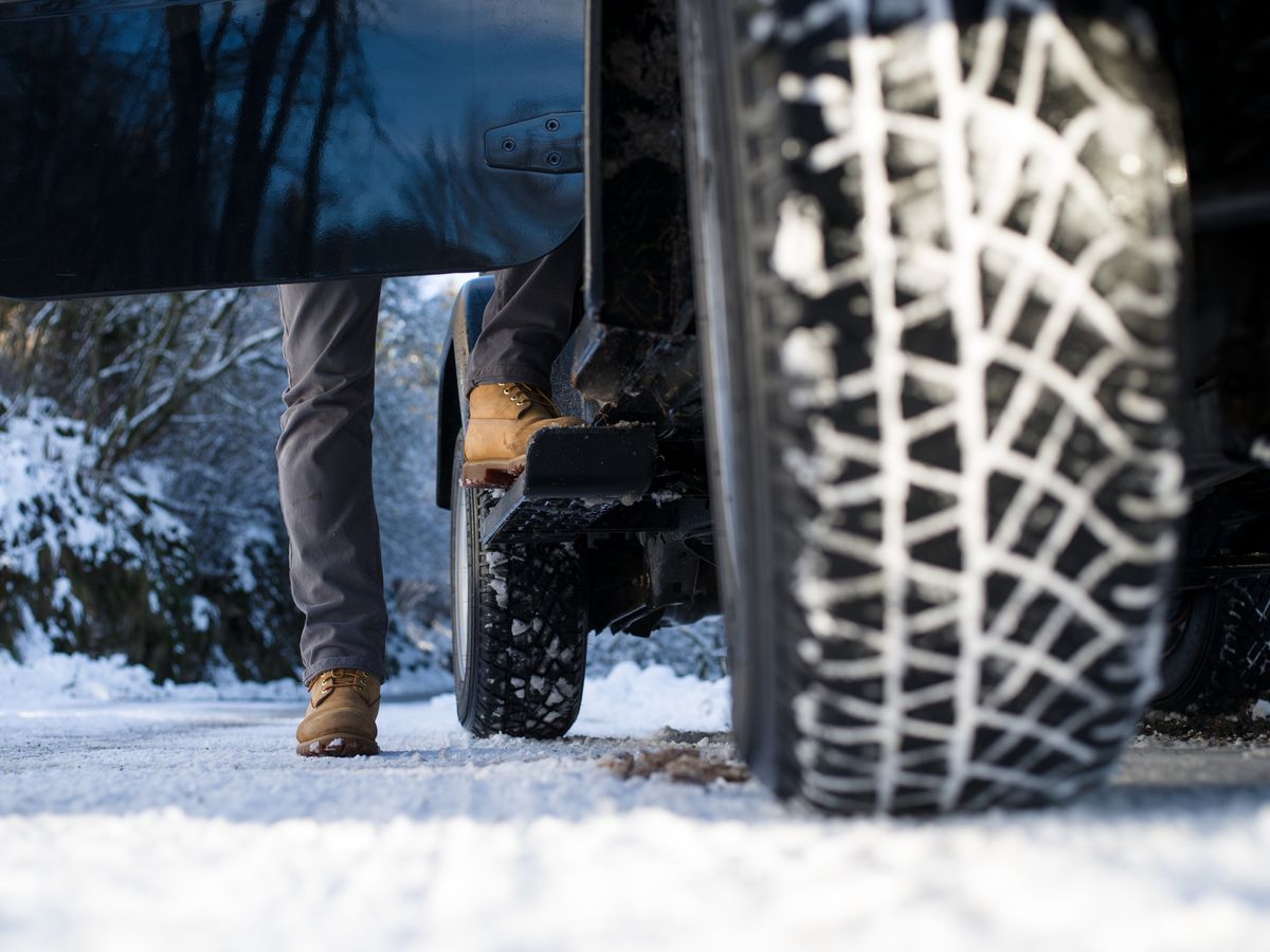 Winter vs. All-Season Tires: Which Should I Pick?