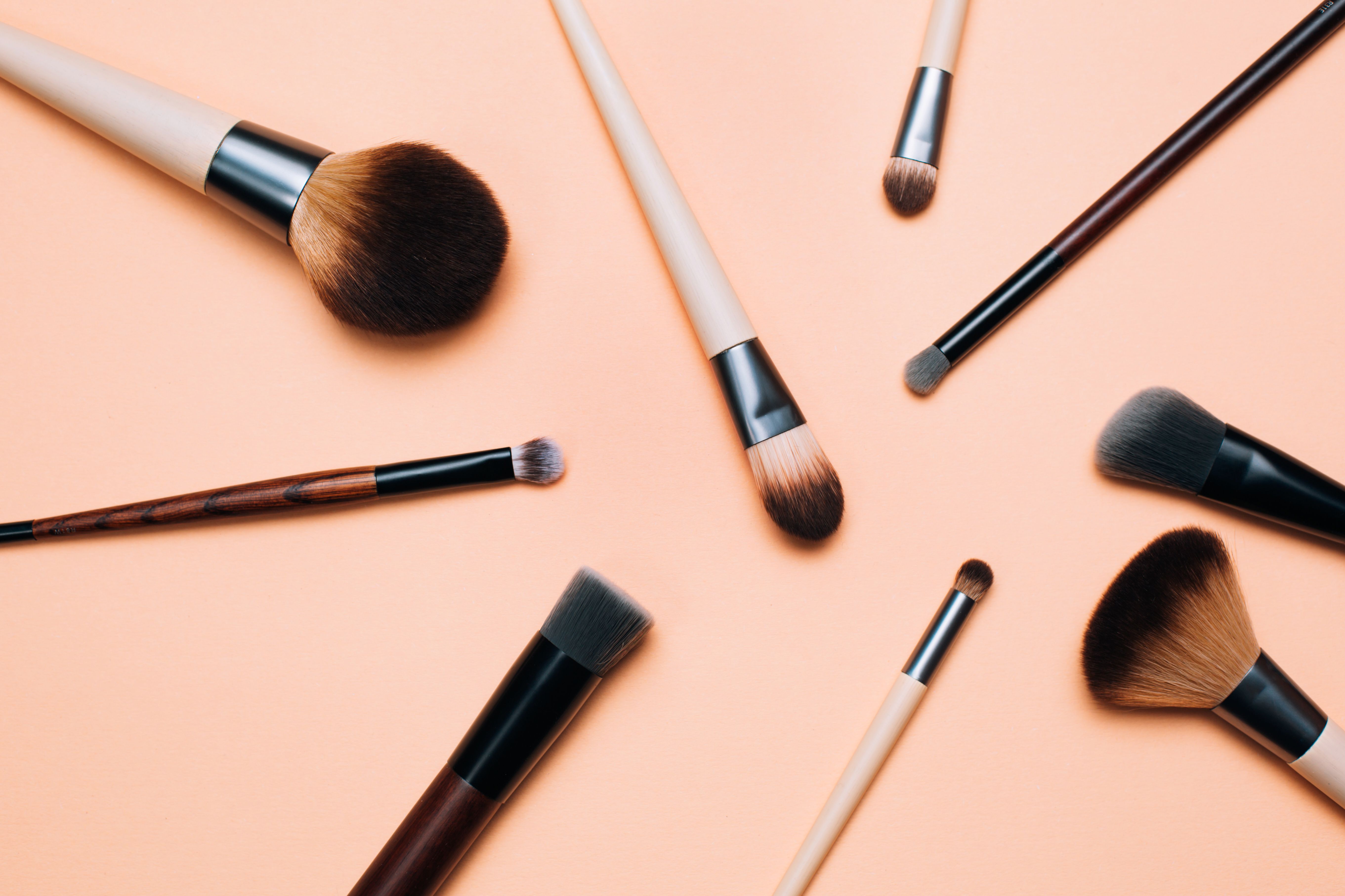 Brochas de maquillaje: cómo limpiarlas — Project Glam