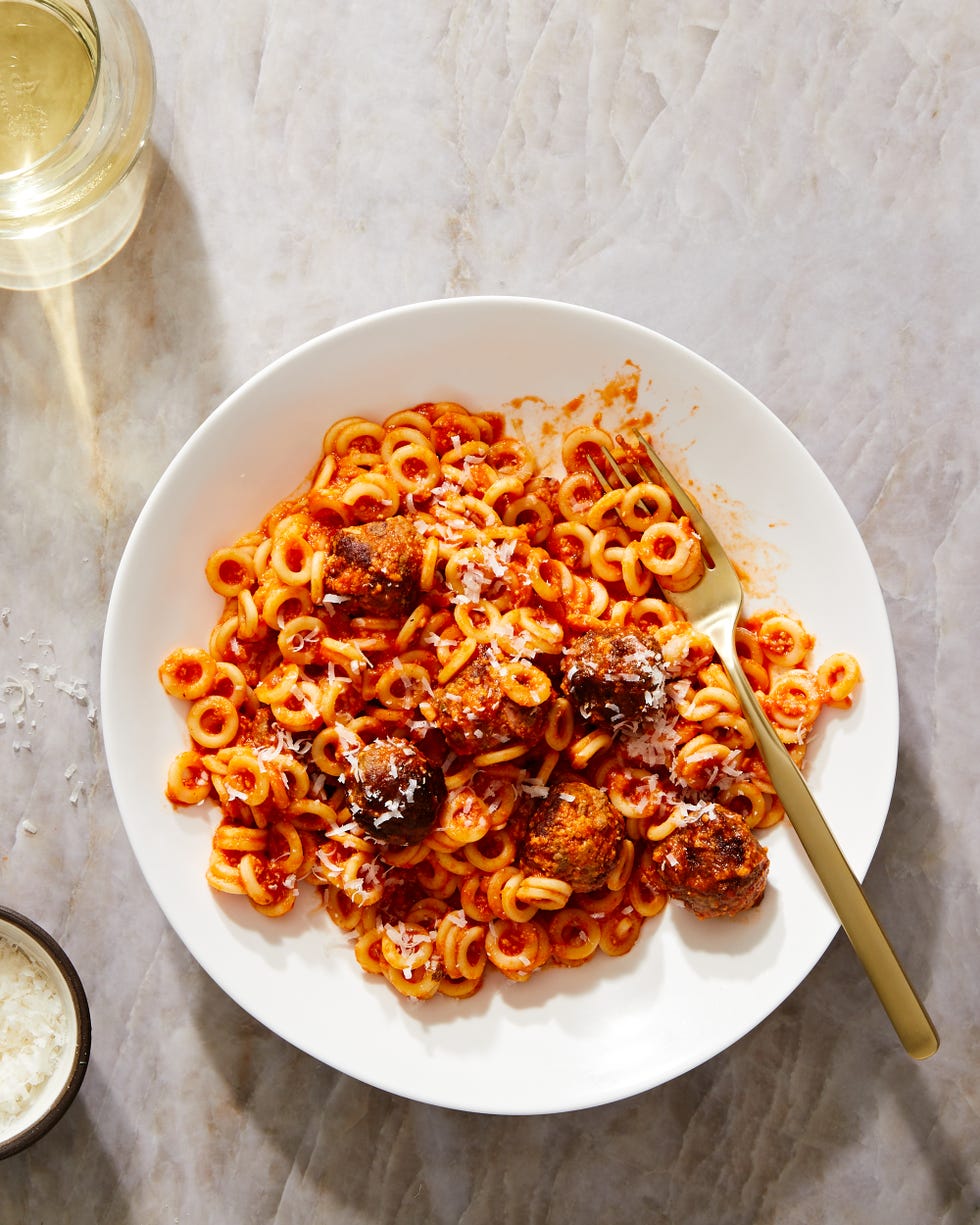 grownup spaghettios and meatballs