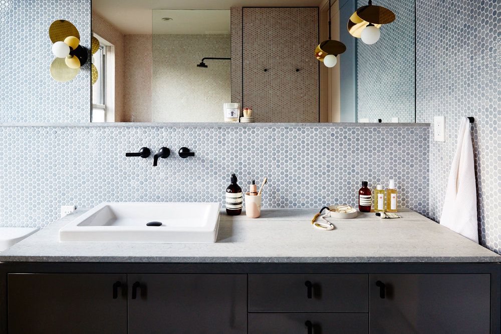 Amazon.com: LushAccents Decorative Bathroom Accessories Set, 4-Piece, Soap  Dispenser, Tray, Jar, Toothbrush Holder, Elegant Silver Mosaic Glass : Home  & Kitchen