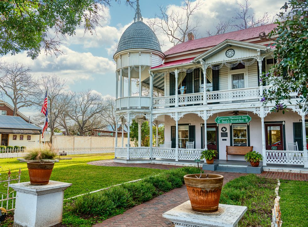 gruene mansion inn in town of gruene, texas