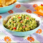guacamole recipe with chips and fresh veggies