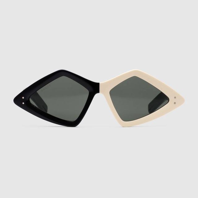Eyewear, Sunglasses, Glasses, Personal protective equipment, Goggles, Vision care, Material property, Transparent material, Beige, aviator sunglass, 