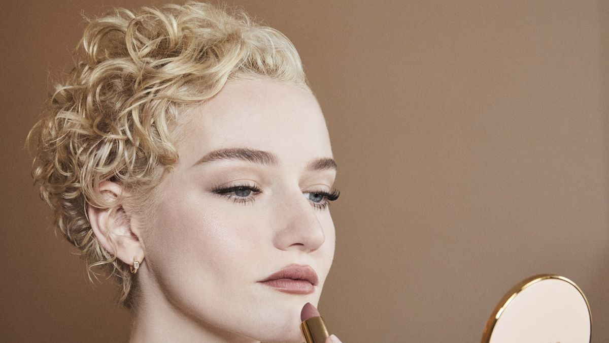 preview for 5 Things to Know About Julia Garner