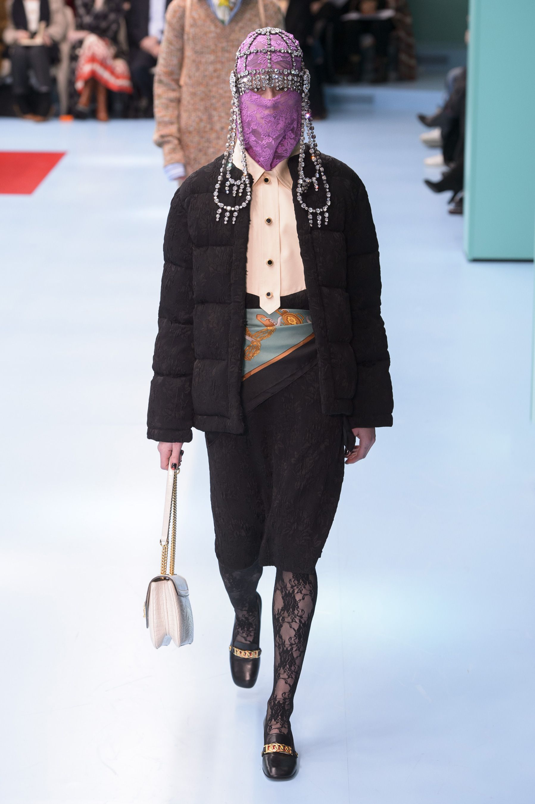 The Head Scarf Makes a Comeback on the Resort 2019 Runways: Gucci