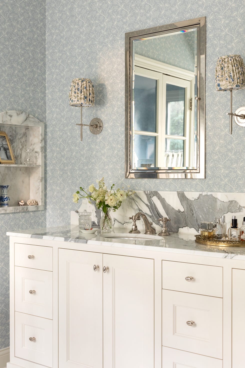 17 Great Guest Bathroom Ideas and Designer Tips