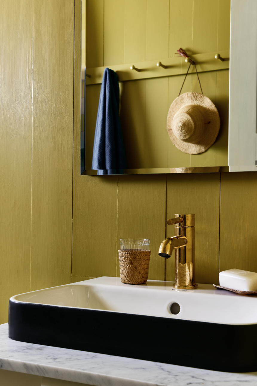 5 must-haves for a guest bathroom, according to designers
