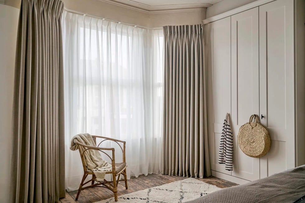 guest bedroom ideas storage