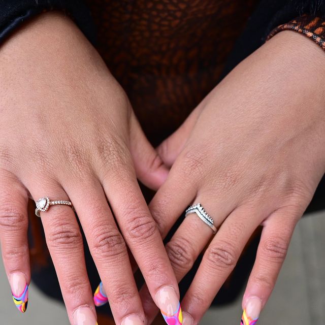 17 Neon Green French Tip Nails for an Electric Summer