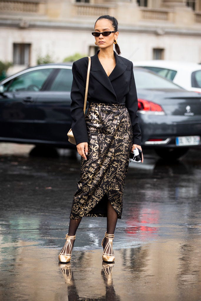 Street Style : Paris Fashion Week - Womenswear Spring Summer 2020 : Day Nine